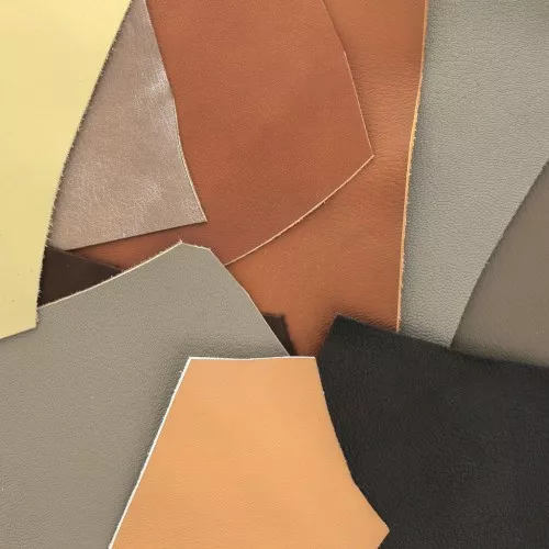 Pezzi di cuoio de luxe taglio e consistenze diversi - Marrone x 200g