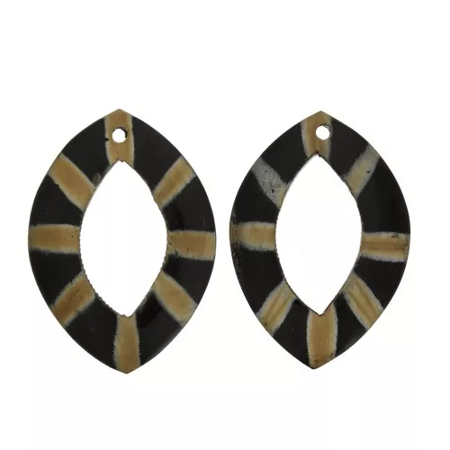Pendenti etnici in corno - forma losanga 55x40 mm Nero / Marrone x2