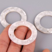 Pendente cerchio scavato acetato 40 mm - Squama di tartaruga Bianco madreperlaceo x1