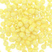 Assortimento di 200 perline- Lettere - 7 mm Giallo - Bianco|raw }}