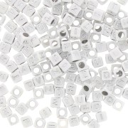 Assortimento di 200 perle lettere alfabeto cubi 6 mm - Bianco - Argentato