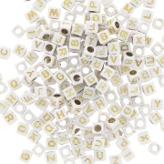 Assortimento di 200 perle lettere alfabeto cubi 6 mm - Bianco - Dorato