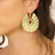 Pendente ventaglio con pompon in rafia 53 mm - Bianco - Dorato x1