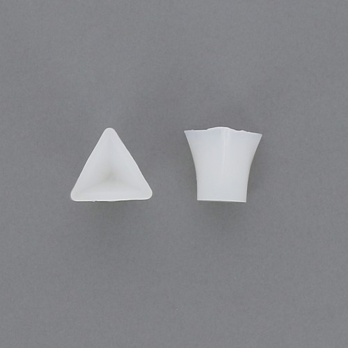 Stampo silicone per realizzare dei cabochon piramide 23x25 mm x1