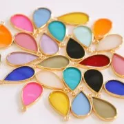 Ciondolo goccia resina epossidica 22.5x12 mm Dorato oro fino - Marrone x1