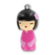 Charm Kokeshi mm. 27 Fucsia x1