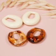 Pendente goccia scavata in resina opaca 33x27 mm - Nero x1