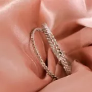 Orecchini effetto intracciato e liscio 50 mm - Rodio x2