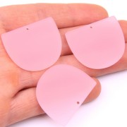 Pendente mezza-luna in acetate mat 29x34 mm - Rosa chiaro x1