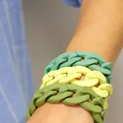 Maglia ritorta ovale in acrilico 30x21 mm - Opaque Paon Mat x1