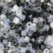 - Mix Miyuki Delica 11/0 - Salt And Pepper x8g Mix Miyuki Delica 11/0 - Salt And Pepper x8g