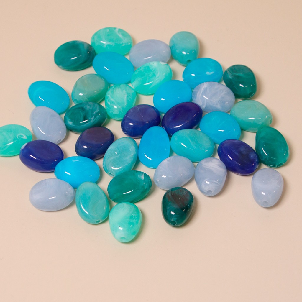 Perle Briolette Zirconi Cubici 7x18mm – Piatte A Forma Di Pera, Colore Marrone Fumé, 2 Pezzi