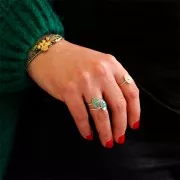 Anello ovale regolabile con resina epossidica -cuore-dorato con oro fino- Marrone