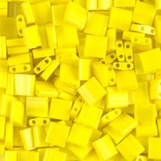 Miyuki Tila Beads 5x5x1.9 mm TL-0404 - Opaque Yellow x10g|raw }}