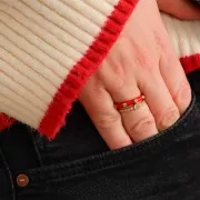 Anello regolabile con resina epossidica e Ossido di zirconio - Oro - Rosso x1