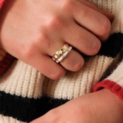 Anello regolabile con stelle in resina epossidica - Oro - Bianco x1