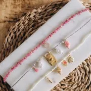 Ciondolo tondo con pietra semipreziosa da 5 mm -Dorato con oro fino Quarzo rosa x1