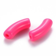 Perline tubolari curve 35x11 mm in acrilico opaco - Rosa fluorescente x6