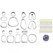 Set di 18 tagliabiscotti in acciaio inox con accessori e orecchini|raw }}