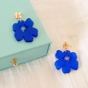 Pendente forma di fiore in acetato 30x29 mm - Blu scuro x1