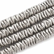 Rondelle ondulate Heishi -wavy - imitazione Ematite - 6x1,7 mm x39cm