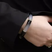 Perline tubolari curve e sfaccettate in resina trasparente 37x12 mm - Blu sfumato x6