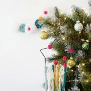 Pompon di pelliccia sintetica 10 cm - Crema - Nero x1