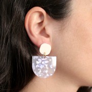 Pendente mezzaluna in acetato 29x33 mm - Terrazzo Violet - Perla bianca x1