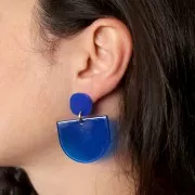 Pendente mezzaluna in acrilico trasparente 29x33 mm - Blu elettrico x1