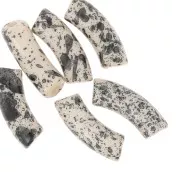 Perle tubolari curve in acrilico opaco 35x11 mm - Beige screziato - Nero x6