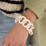 Maglia ovale ritorta in acrilico 39x34 mm - Rosa chiaro x1