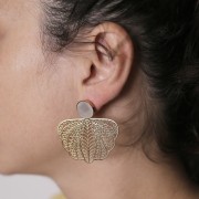 Orecchini tondi da 13 mm con madreperla e anello aperto - Acciaio 316L dorato x2