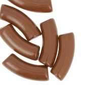 Perline tubolari curve in acrilico opaco 35x11 mm - Marrone x6