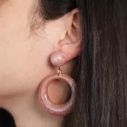 Cabochon rotondo opaco in resina 15 mm con anello chiuso - Rosa antico marmorizzato x1