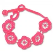Bracciale ricamato macramè fiori grossi 22 mm Rosa Fluo x1