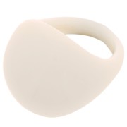 Anello in acrilico opaco - Misura 54 - Crema x1|raw }}