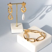 Orecchini tondi irregolari martellati 14 mm - Dorato con oro fino x2