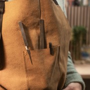 Grembiule in morbida pelle scamosciata con tasca - per gioiellieri - Marrone x1