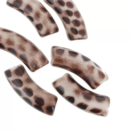 Perline tubolari curve 35x11 mm in acrilico opaco - motivo leopardo maculato x6