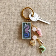 Perlina pesce in ceramica 10x19 mm - Rosa x1