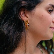 Orecchini a mezzo fiore 40x16 mm con cabochon in acciaio inox 304L dorato x2