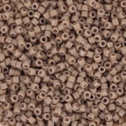 Miyuki Delica Duracoat 11/0 DB2105 - Beige opaco tinto x8 g