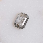 Quarzo rettangolo con inclusioni di 10,3x7,1 mm - 1,95 carati|raw }}