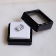 Quarzo rettangolo con inclusioni di 10,3x7,1 mm - 1,95 carati