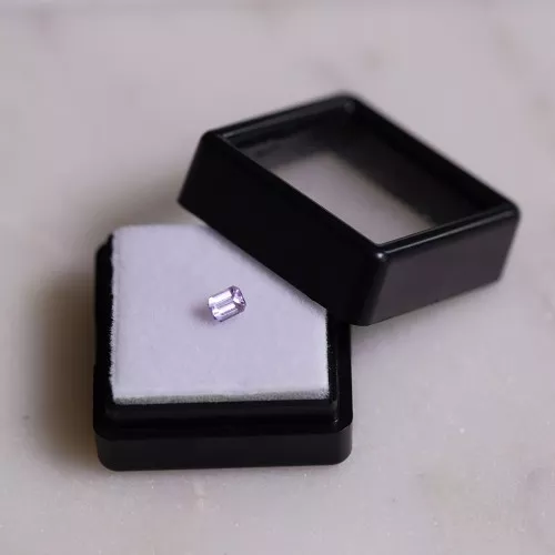 Zaffiro rettangolare 4,1x3,1 mm - 0,35 carati