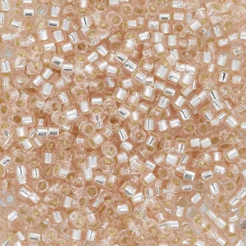 Toho Aiko 11/0 1.6 mm TA0131 - Transparent Silver Lined Rosaline x4g