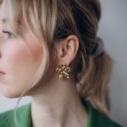 Orecchini a fiore martellato 27x29 mm - Acciaio inossidabile 304L dorato x2