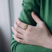 Anello effetto intrecciato T57 con cabochon in vetro - Acciaio inossidabile 304L Dorato - Cristallo x1