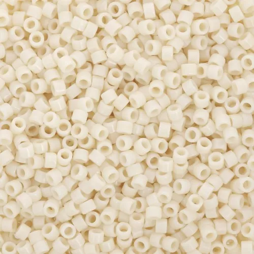 Toho Aiko 11/0 1,6 mm TA0151 - Opaque Light Beige x4g