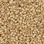 Toho Treasures 1,8 mm TO1TPF557 - PF Galvanized Starlight x5g|raw }}